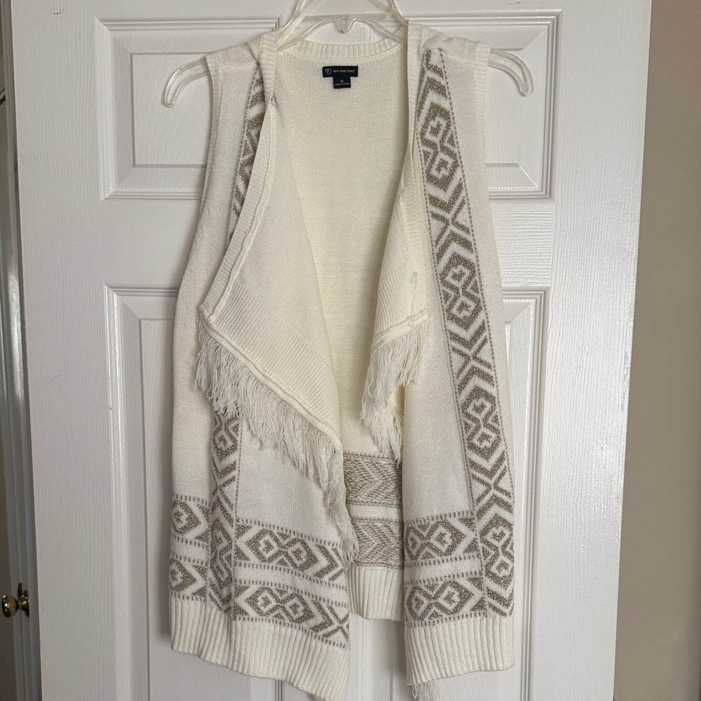 New Direction White and Gold Patterned Cardigan Vest